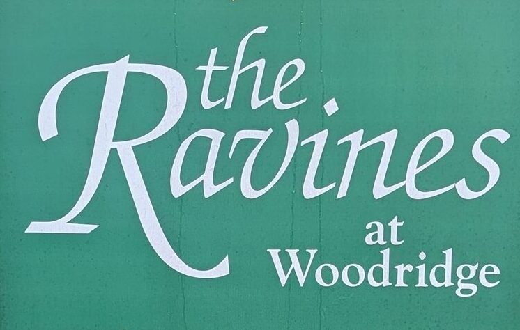 The Ravines at Woodridge HOA logo